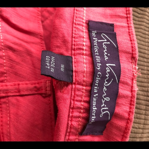 NWOT Gloria Vanderbilt coral shorts - Picture 3 of 4